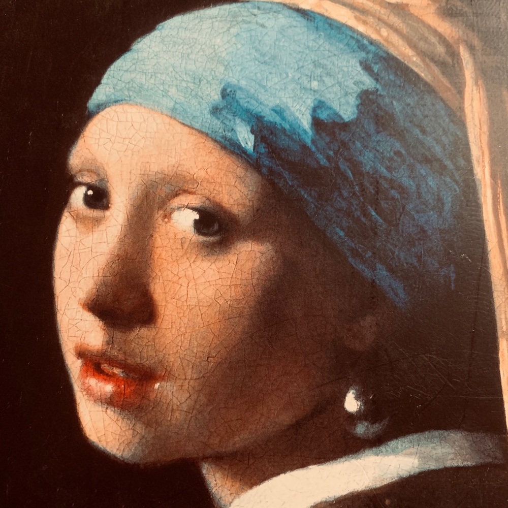 Meet your Posher, Lena.